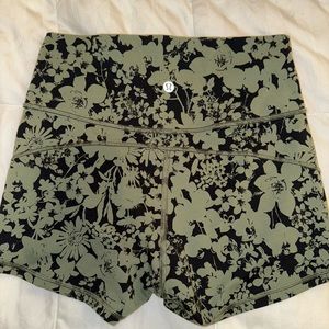 Lululemon In Movement shorts